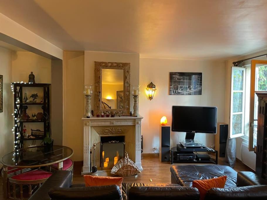 Appartement Sur Le Parvis De La Cathedrale Senlis  Eksteriør billede